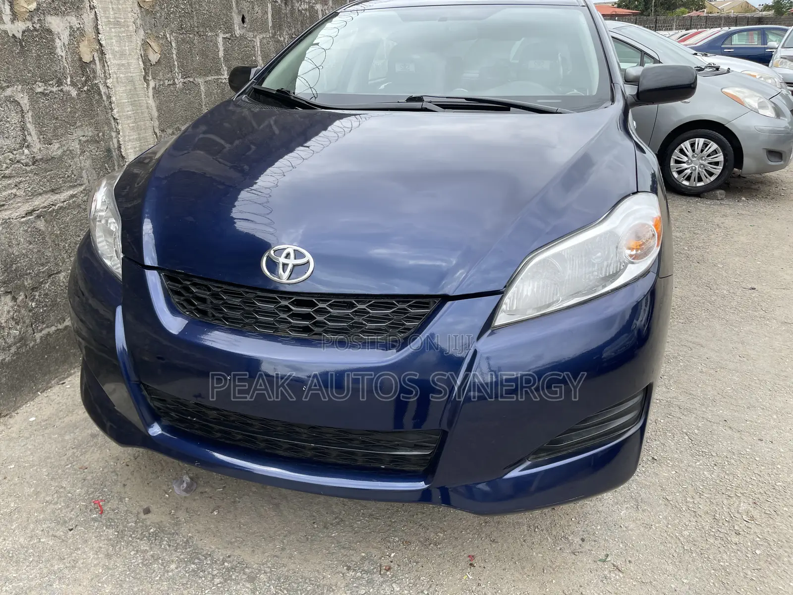 Toyota Matrix S Hatchback FWD (2.4L 4cyl 5A) 2011 Blue