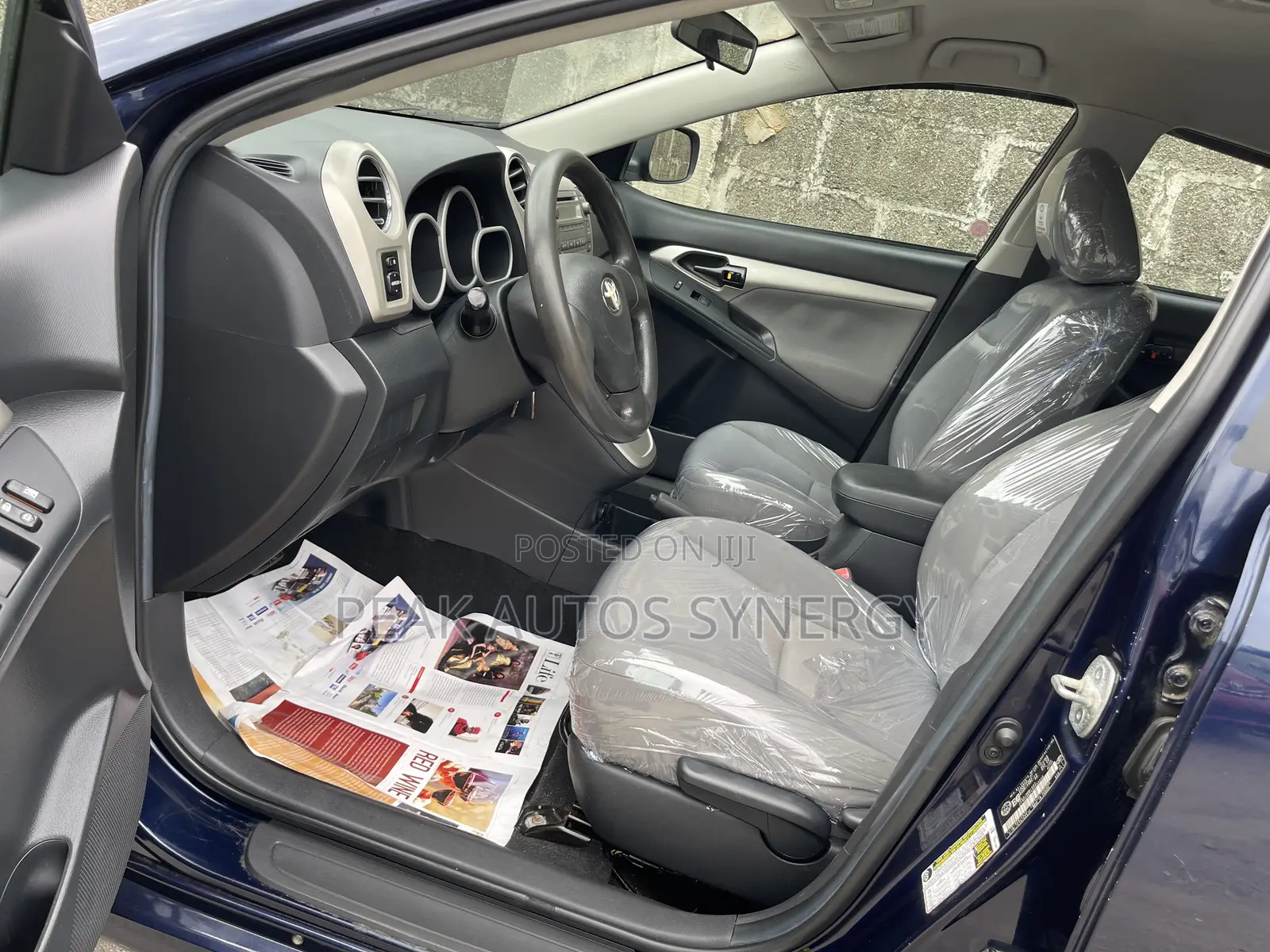 Toyota Matrix S Hatchback FWD (2.4L 4cyl 5A) 2011 Blue
