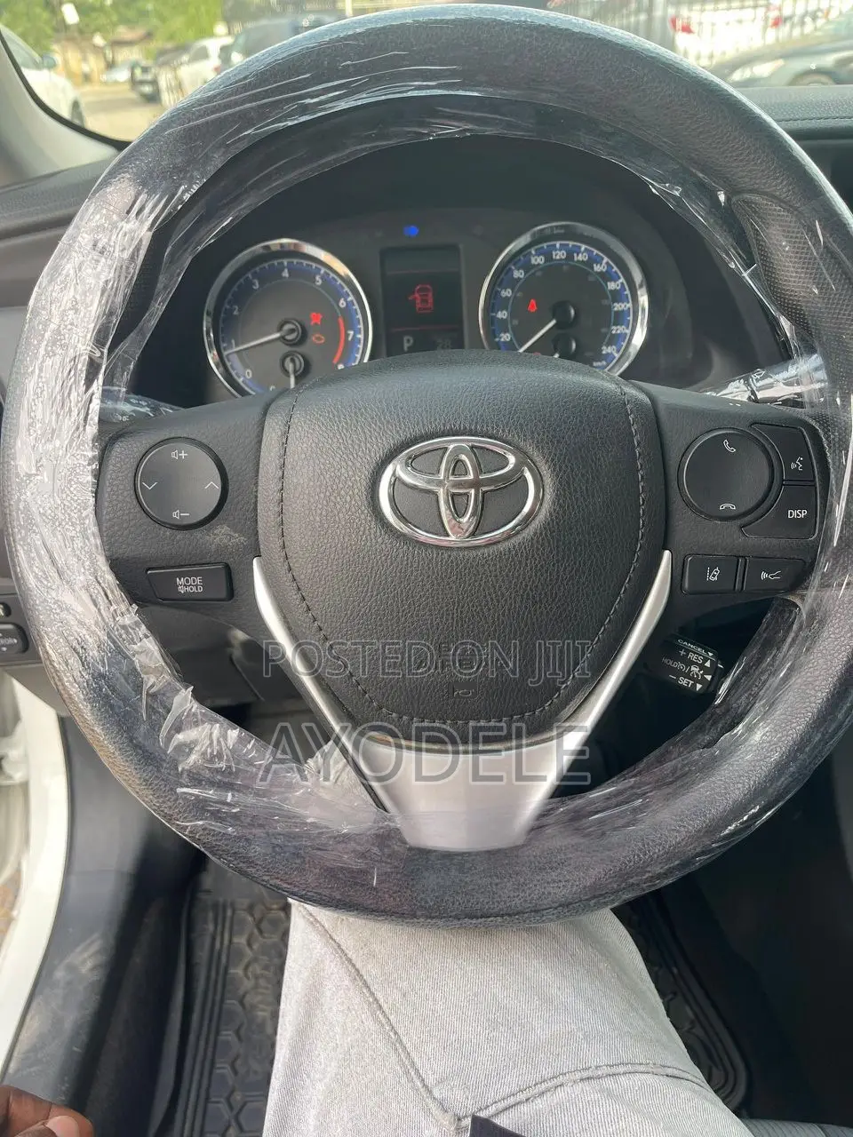 Toyota Corolla 2019 White