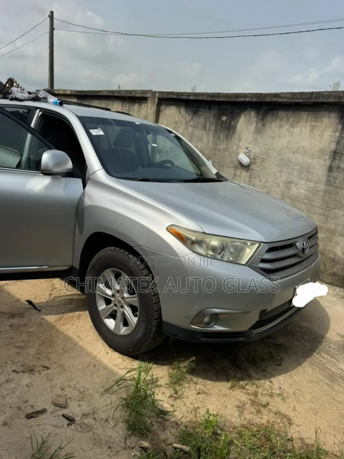 Toyota Highlander 2010 Windscreen Glass Available at Chimatex