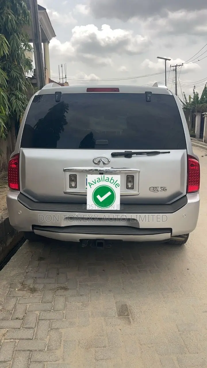 Infiniti QX56 2010 Silver