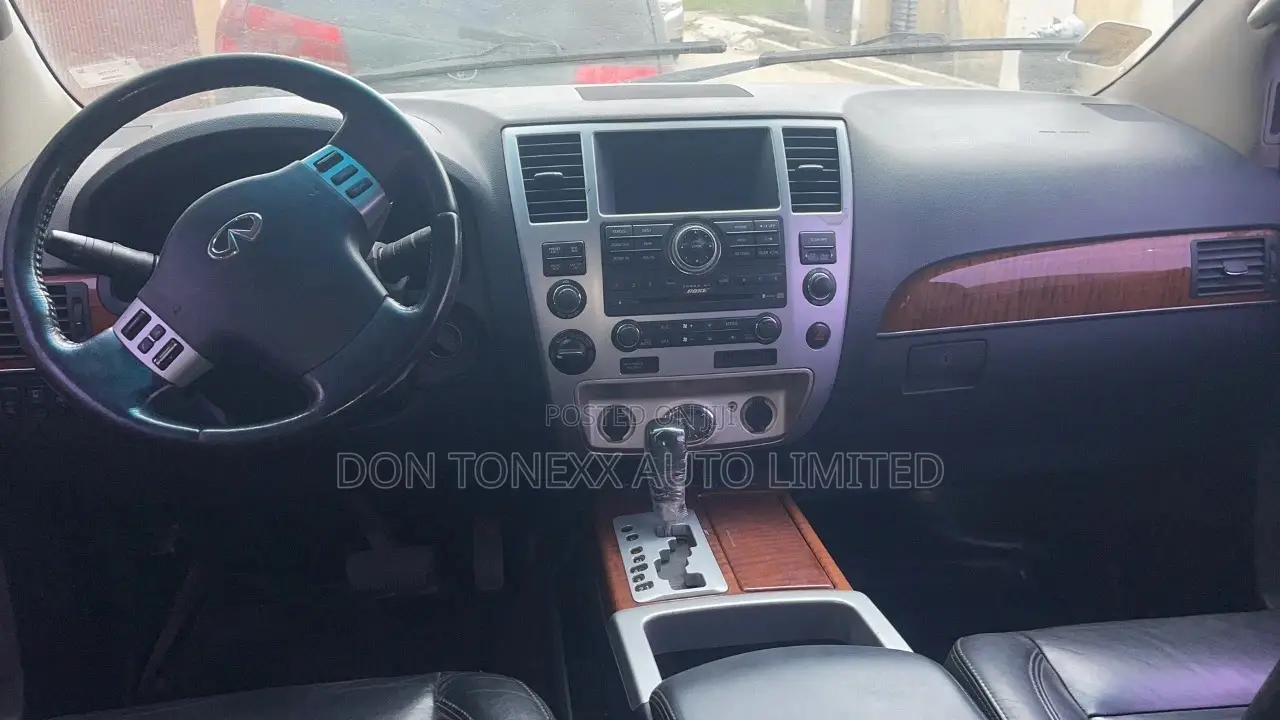 Infiniti QX56 2010 Silver