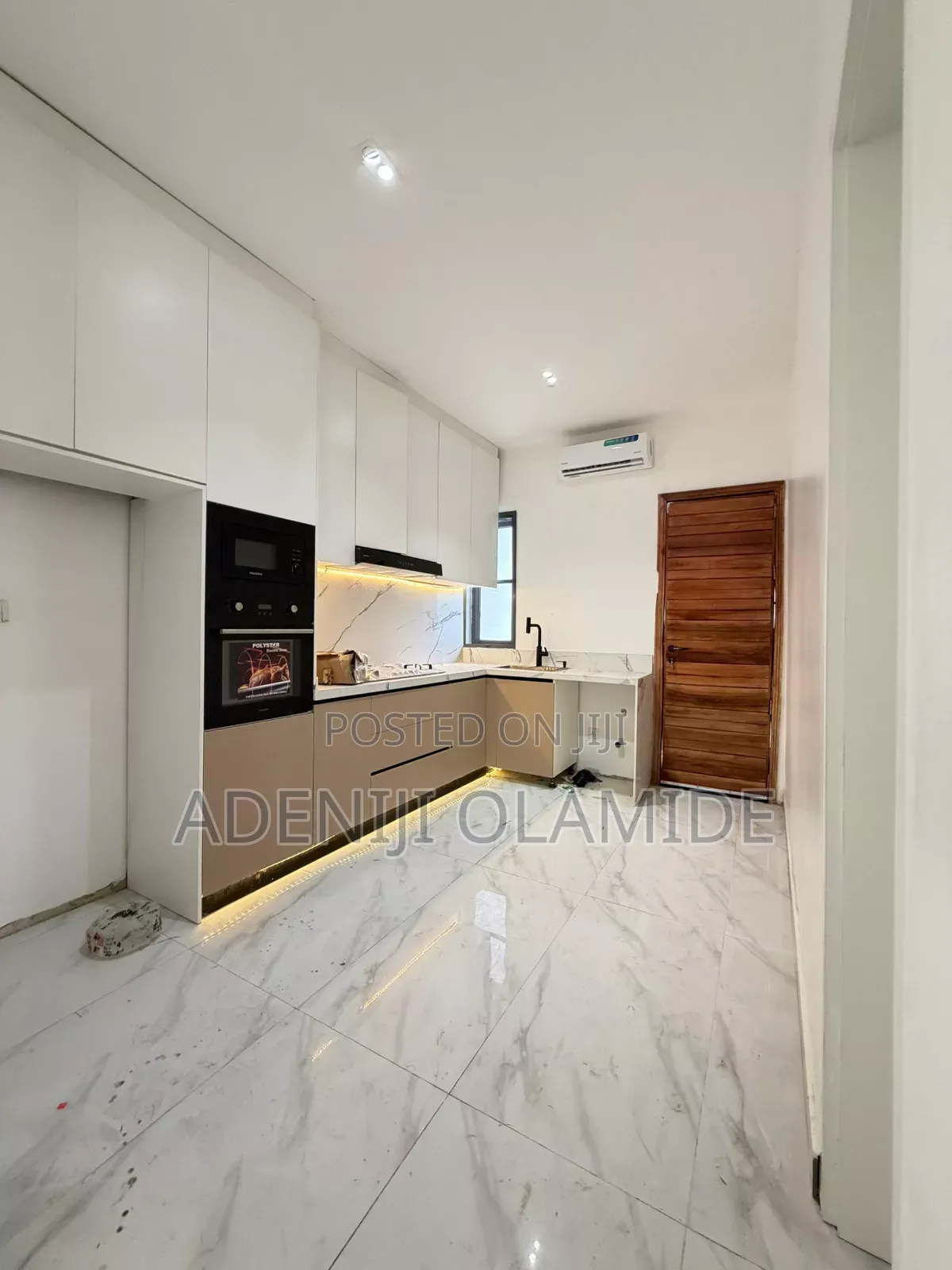Furnished 2bdrm Apartment in Lekki for sale
