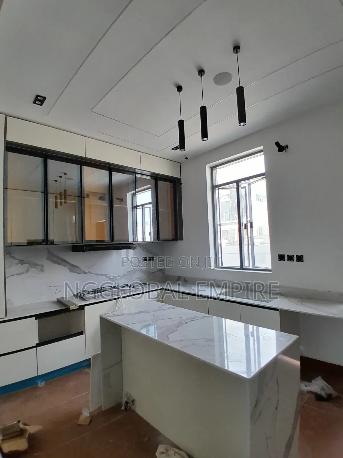 4bdrm Duplex in Alternative Route, Chevron for sale