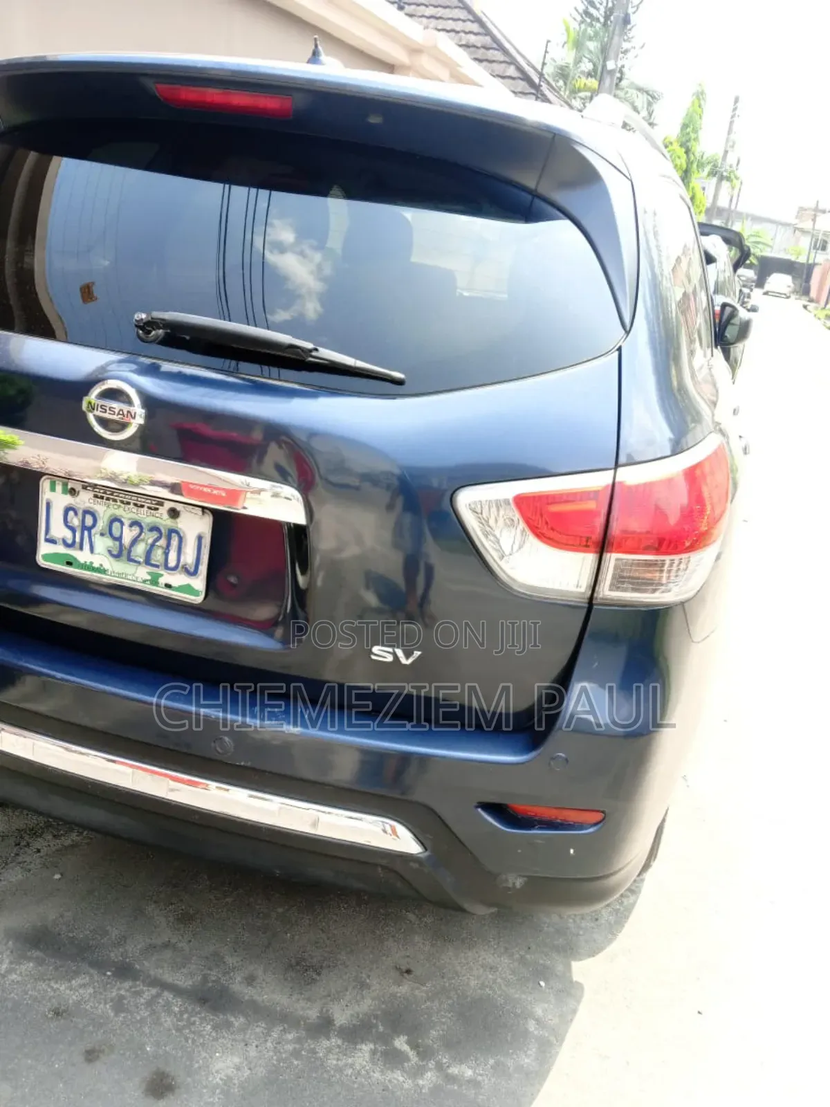 Nissan Pathfinder SV 2012 Blue