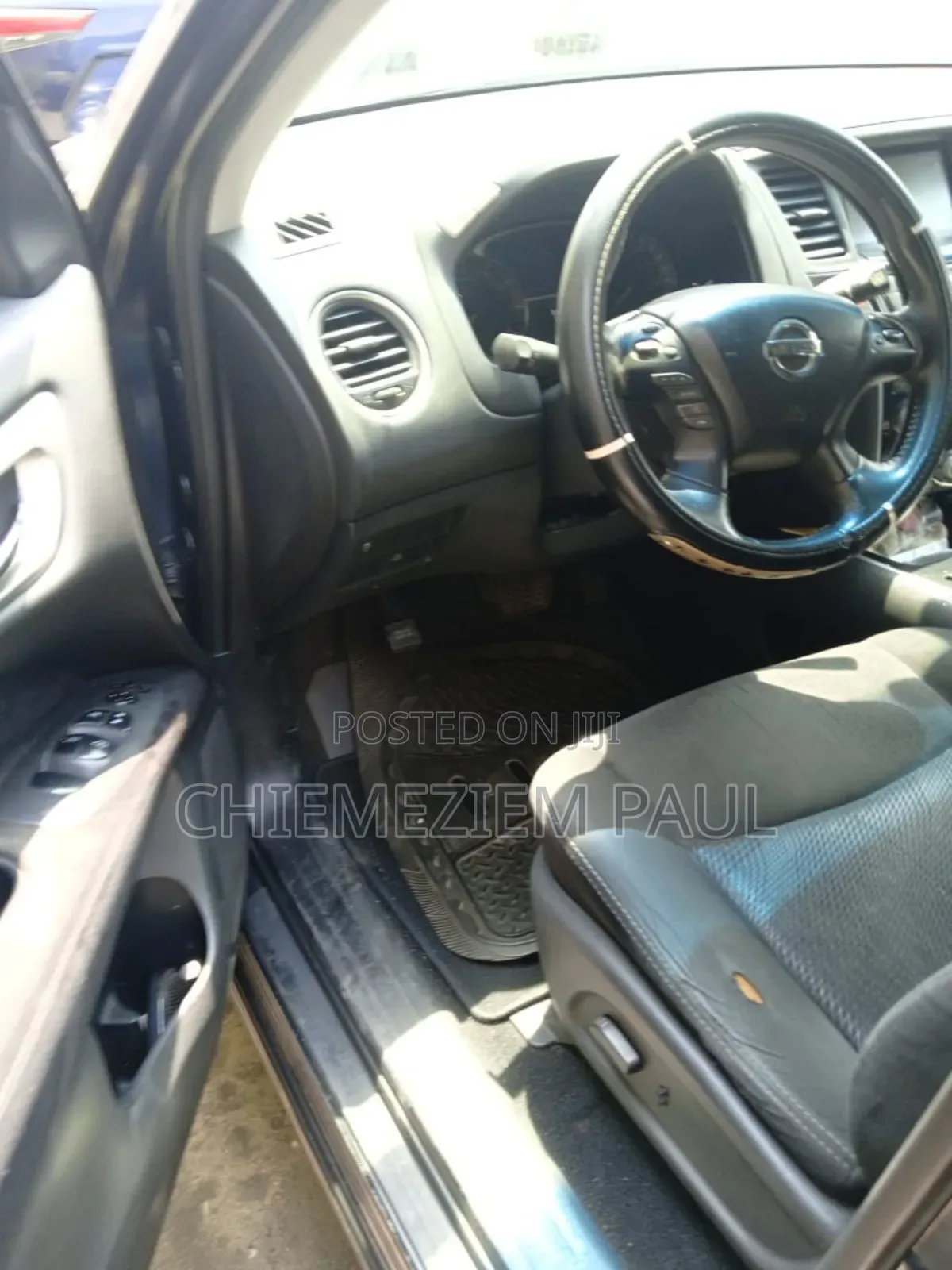 Nissan Pathfinder SV 2012 Blue