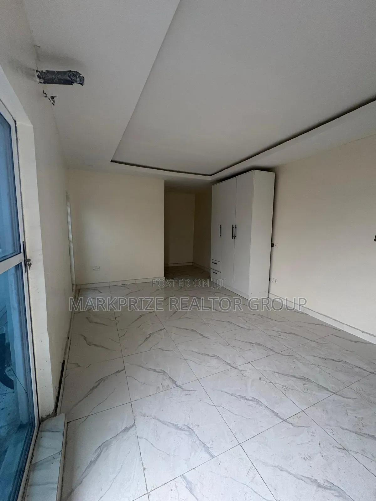 Furnished 2bdrm Penthouse in Ikota, Lekki Lagos for sale