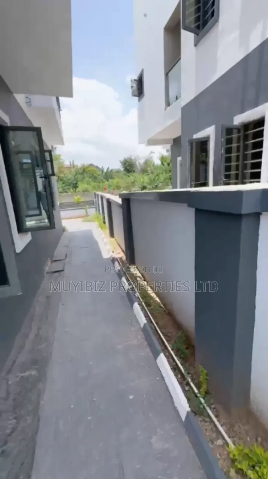 3bdrm Duplex in Ring Road for sale