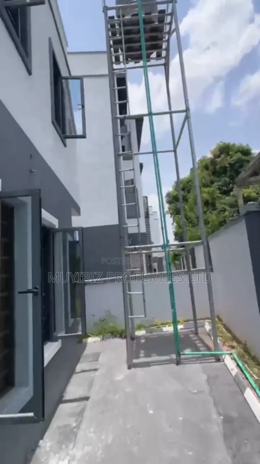 3bdrm Duplex in Ring Road for sale
