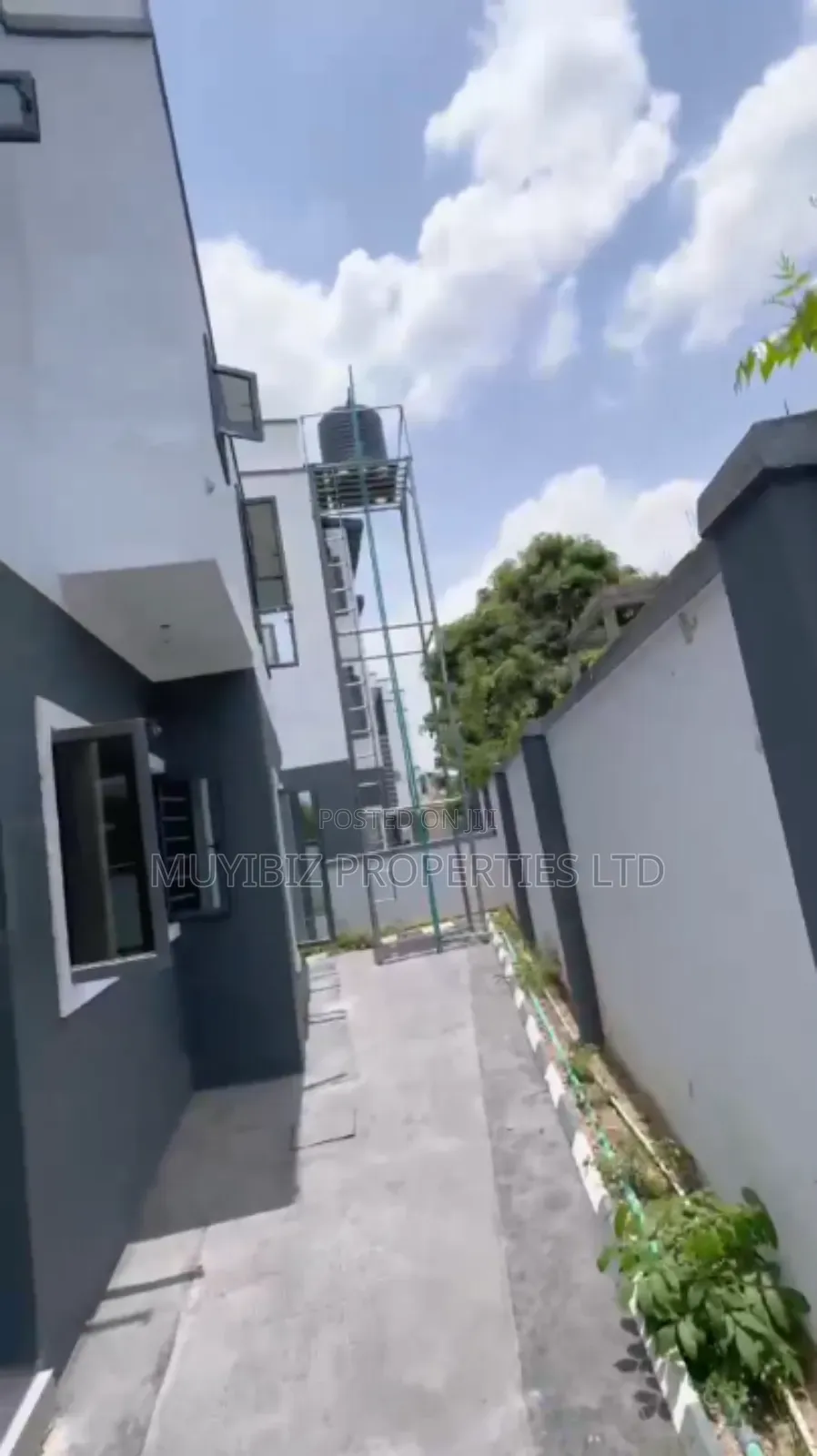 3bdrm Duplex in Ring Road for sale