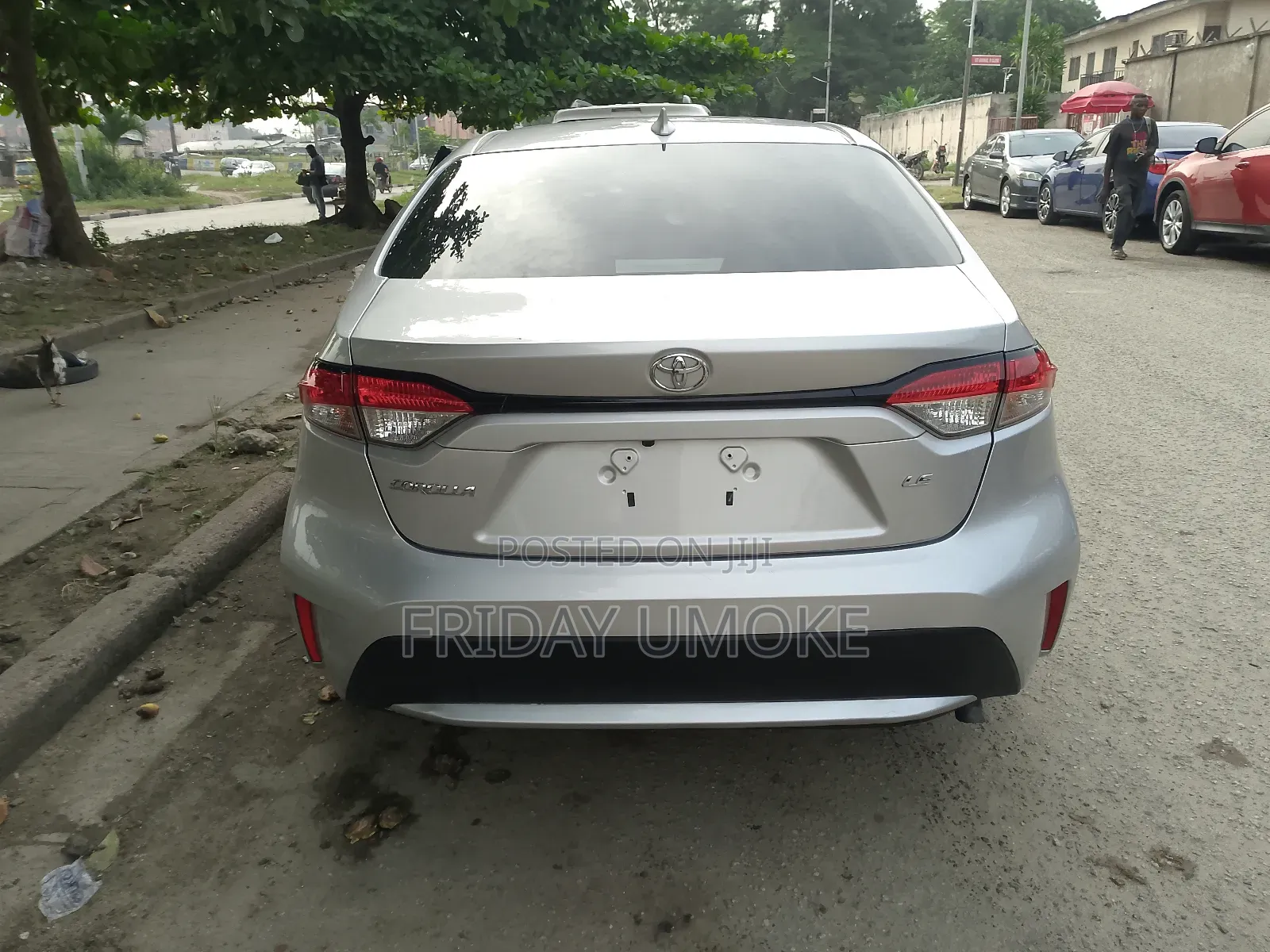Toyota Corolla LE 2022 Silver