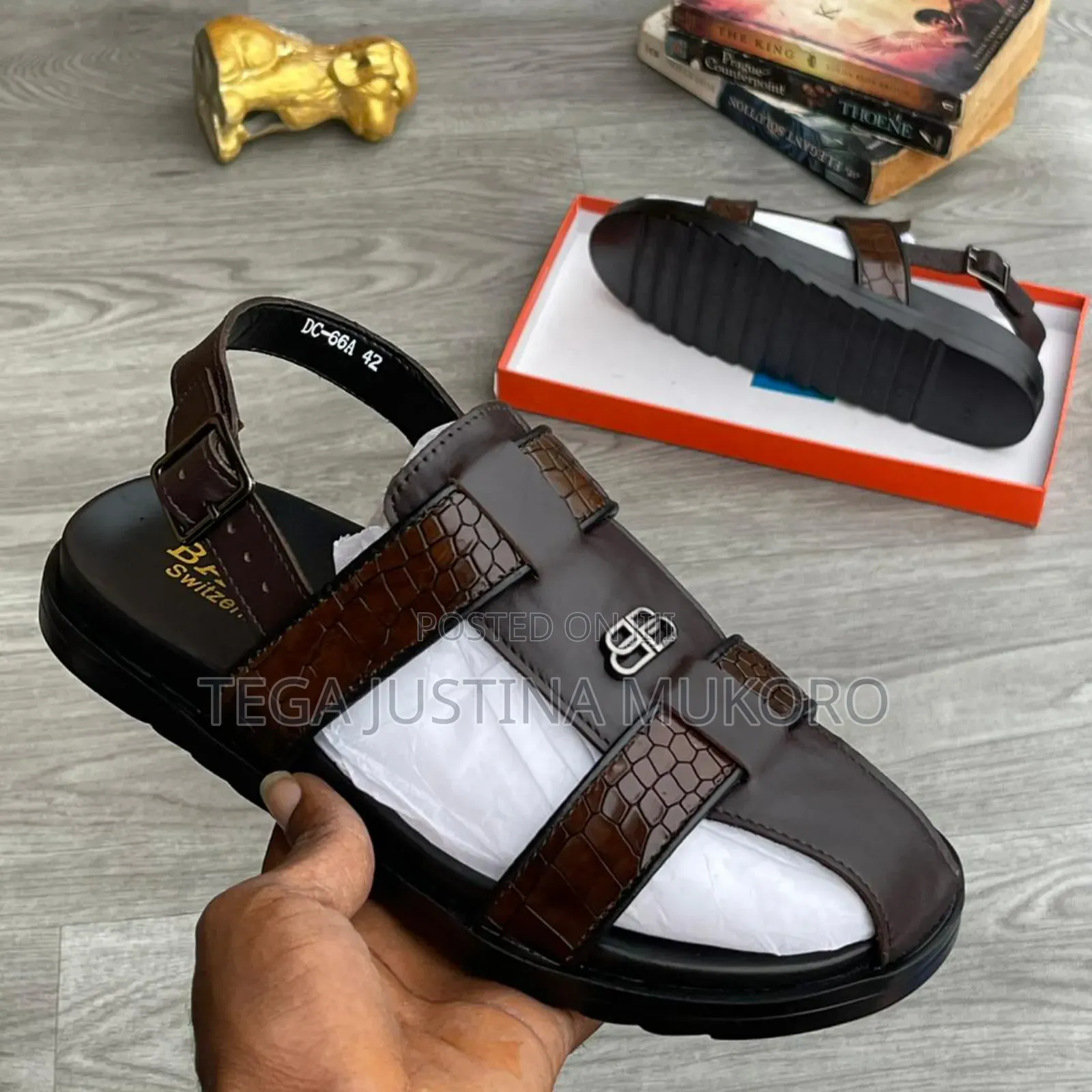 Latest Design Men's Buckle Closure Sandals