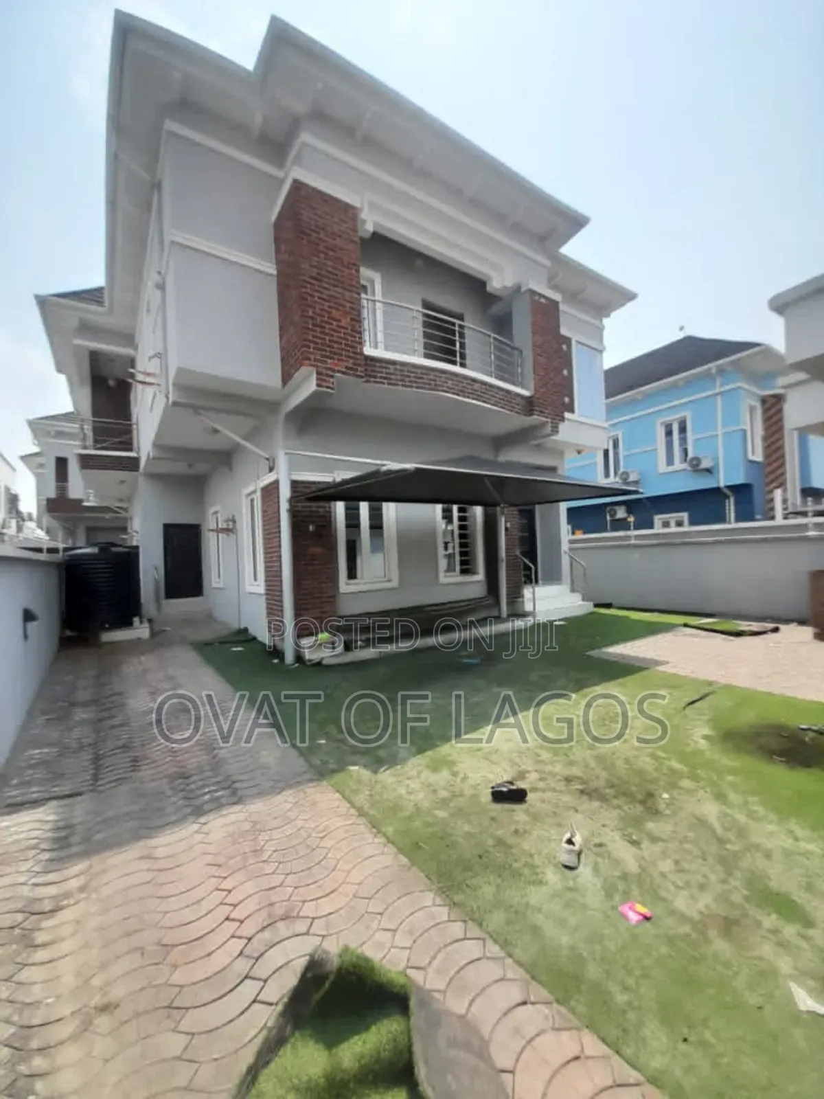 5bdrm Duplex in Chevron Drive for rent