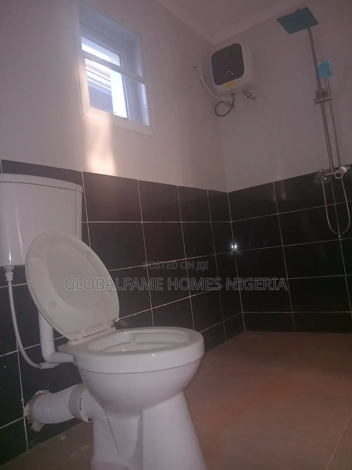 5bdrm Duplex in Cornel Court Mini, Lakowe for rent