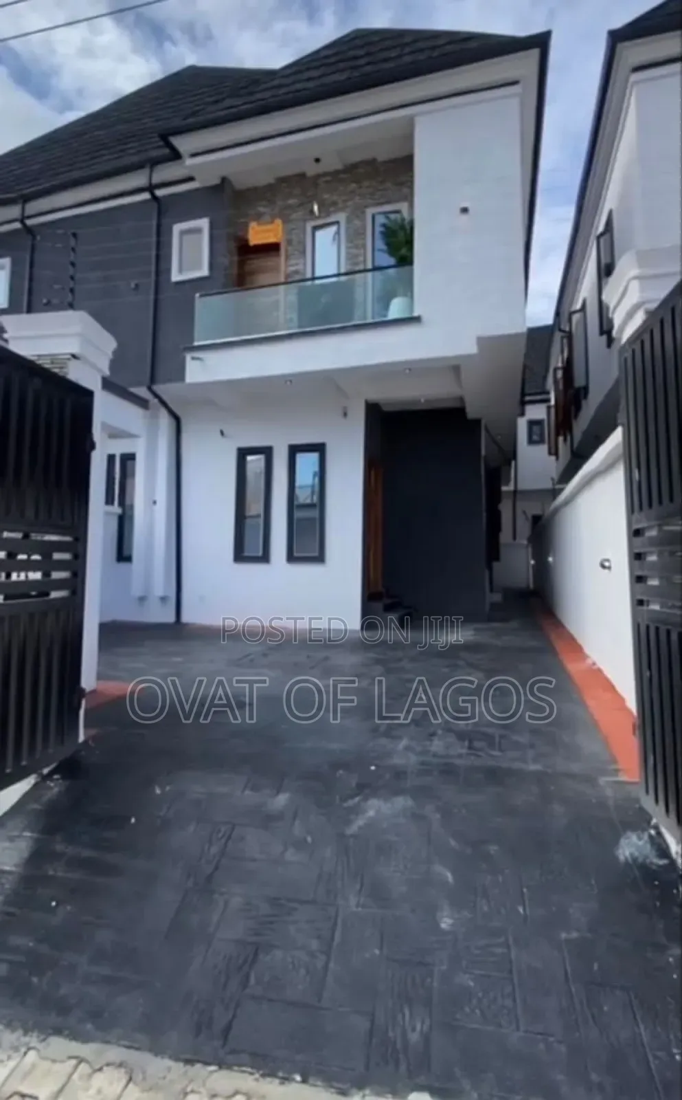 4bdrm Duplex in Ikota Gra for sale