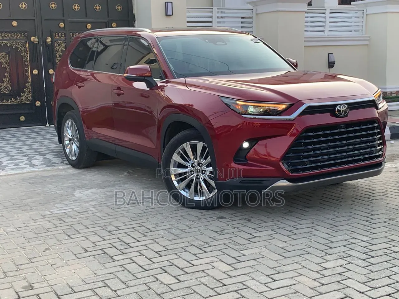 Toyota Grand Highlander Platinum AWD 2024 Red