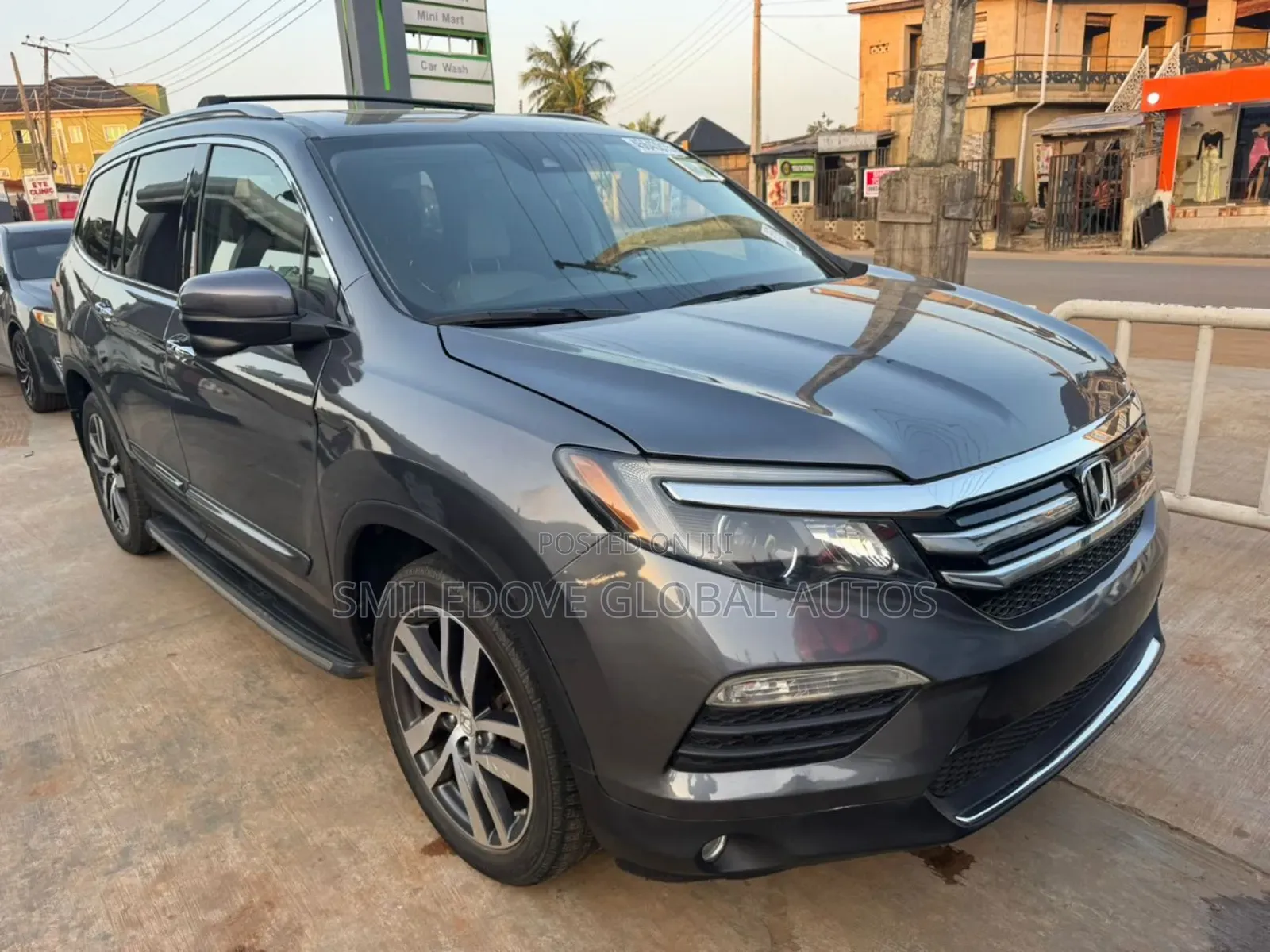 Honda Pilot Touring 4dr SUV 4WD (3.5L 6cyl 9A) 2016 Gray