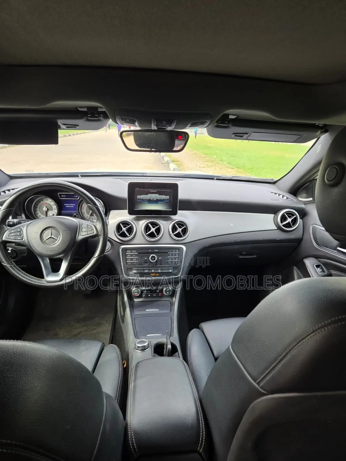 Mercedes-Benz GLA 250 2016 White