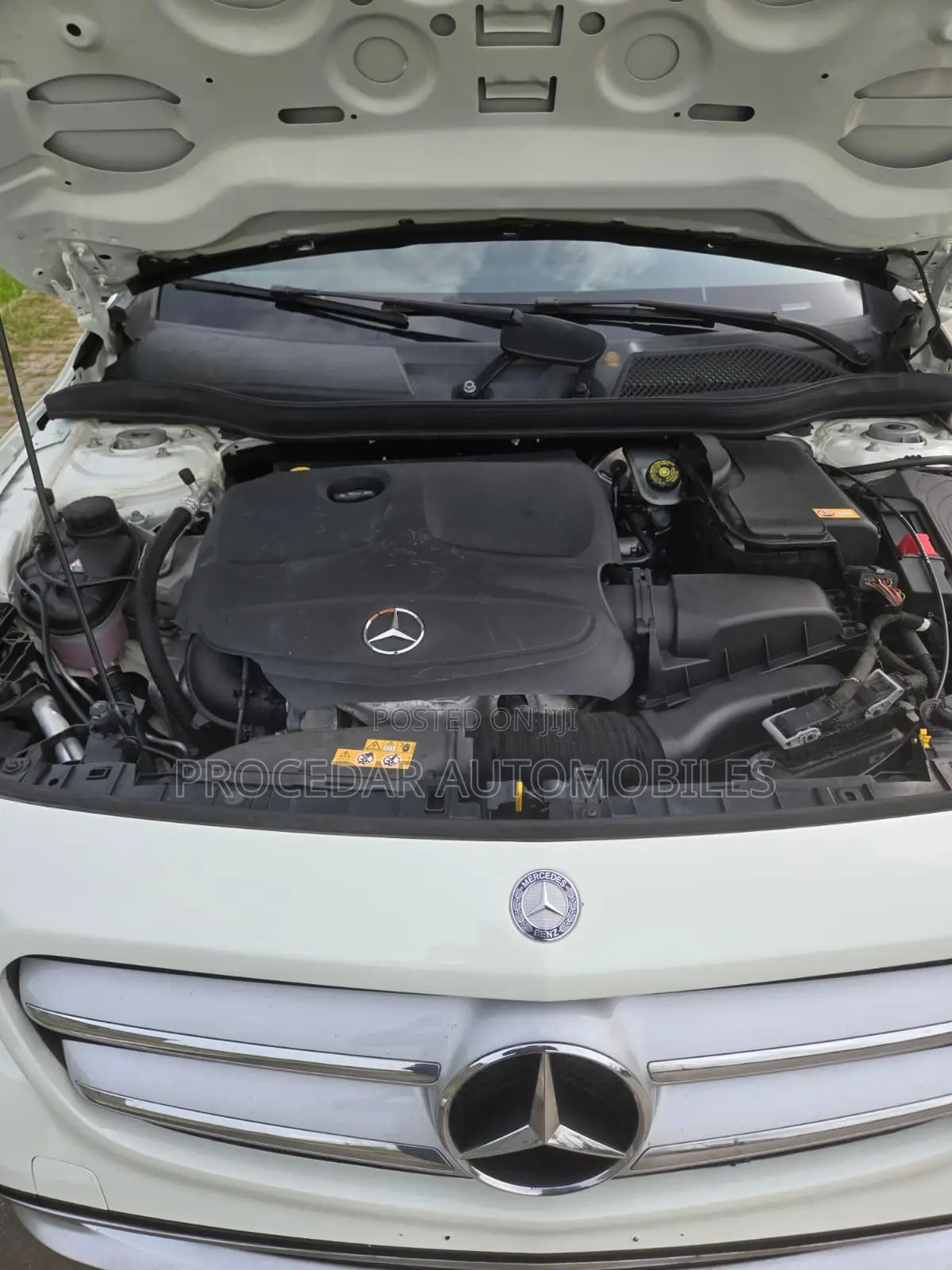 Mercedes-Benz GLA 250 2016 White