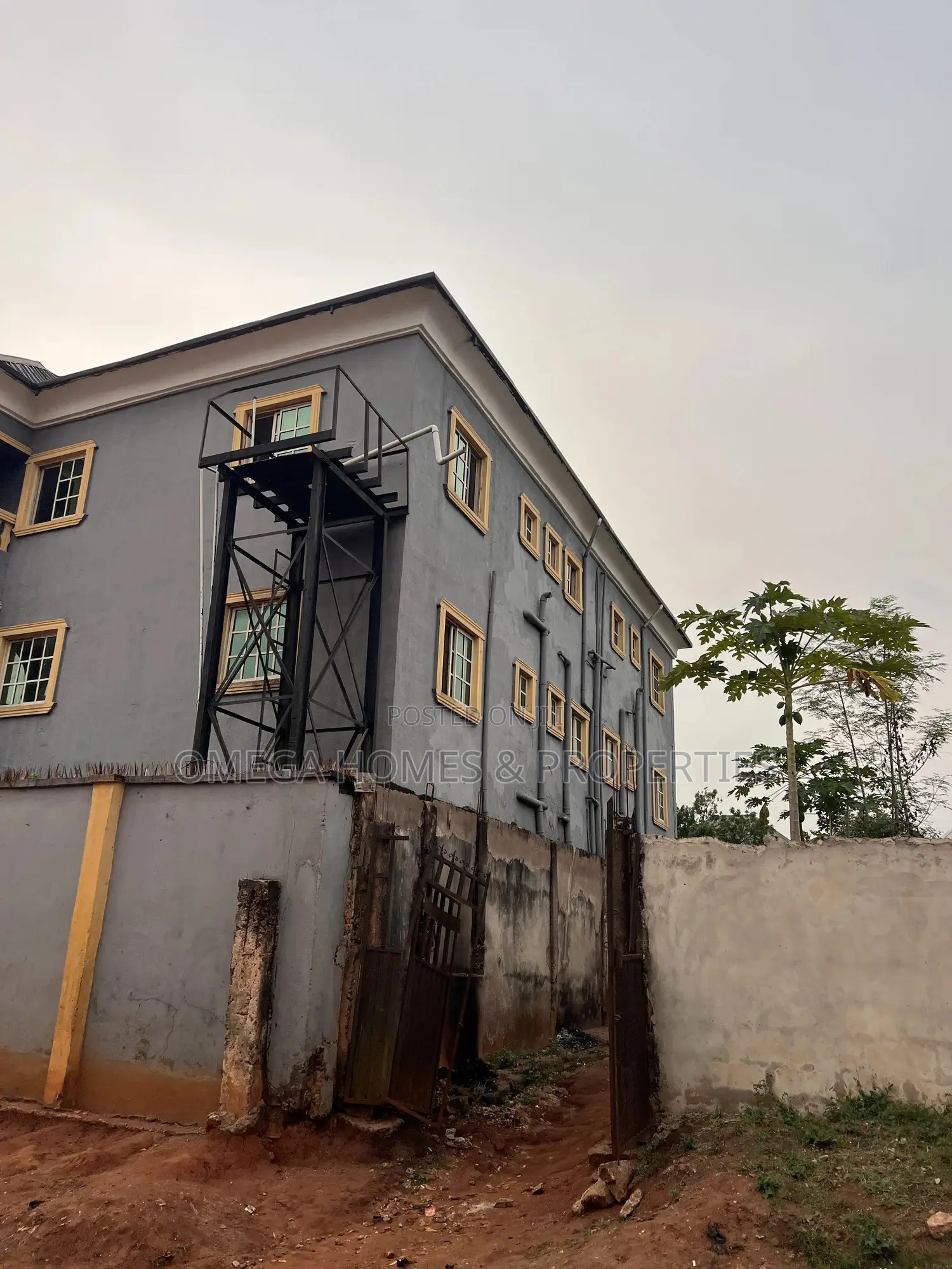 2bdrm Block of Flats in Umuahia for sale
