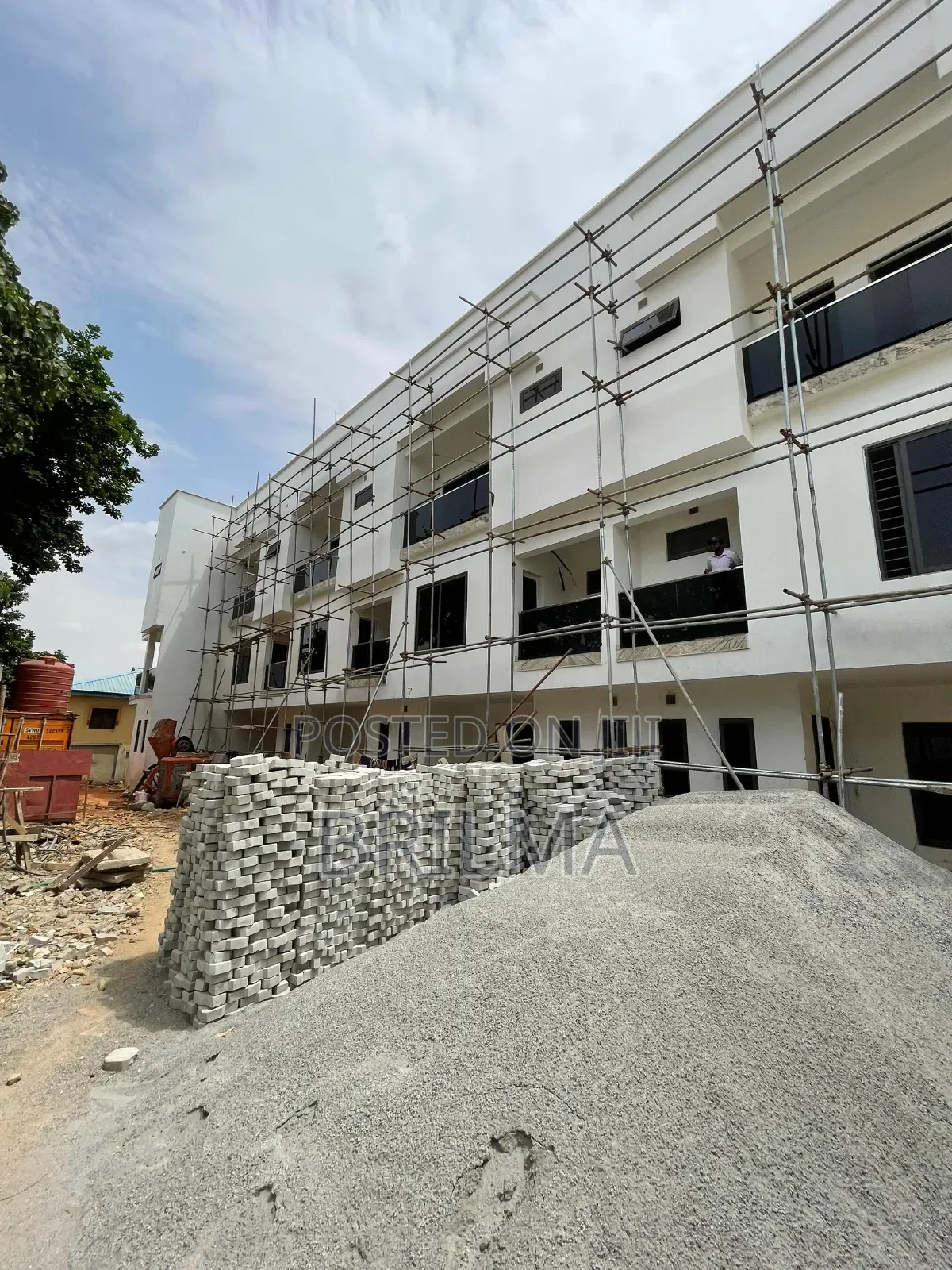 5bdrm Duplex in Zone 3 / Wuse for sale