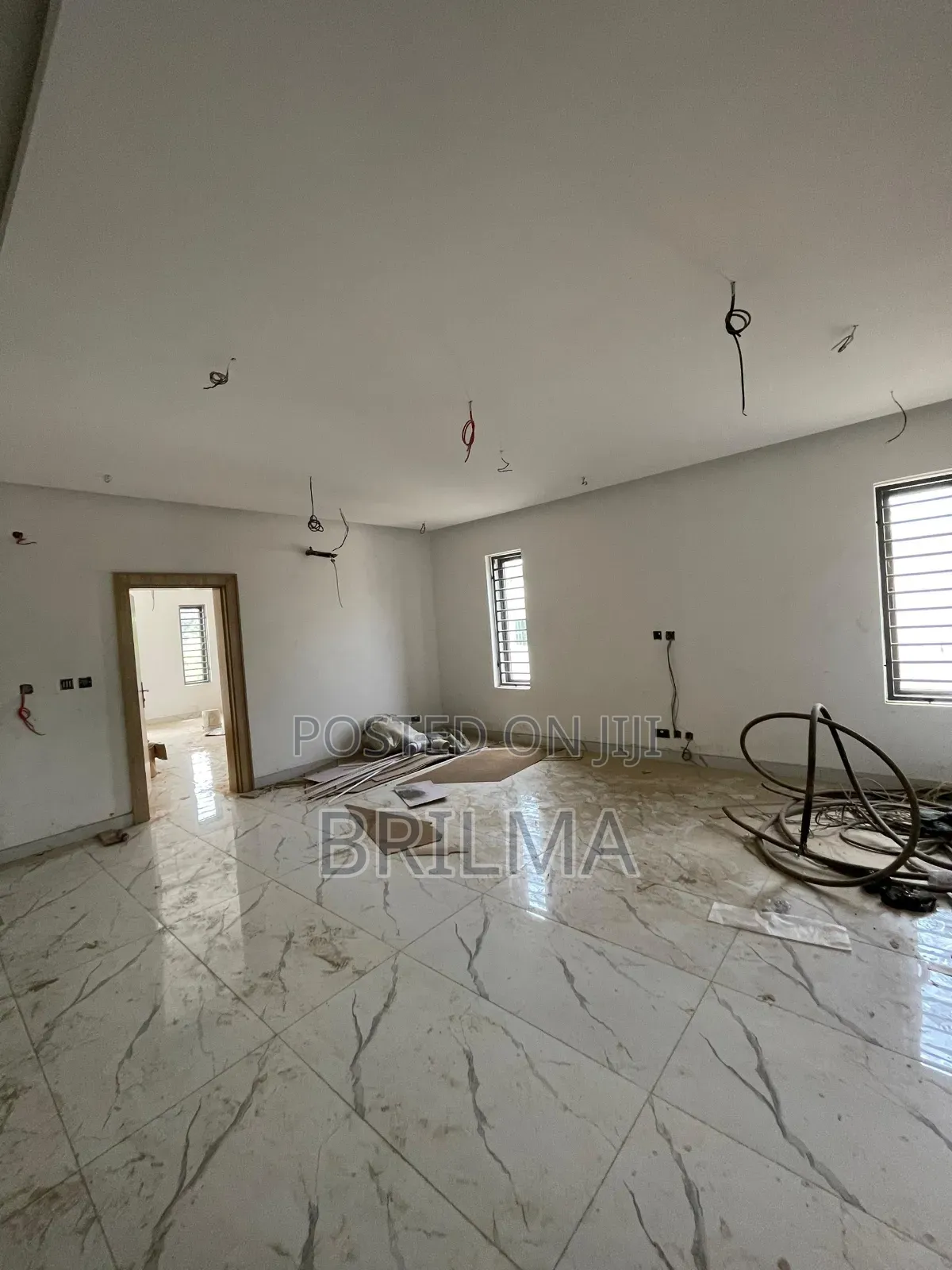 5bdrm Duplex in Zone 3 / Wuse for sale
