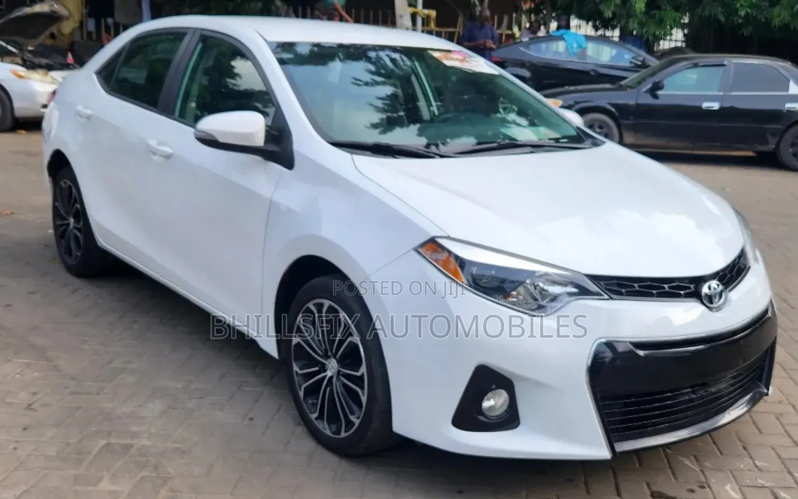 Toyota Corolla S 4dr Sedan (1.8L 4cyl CVT) 2014 White