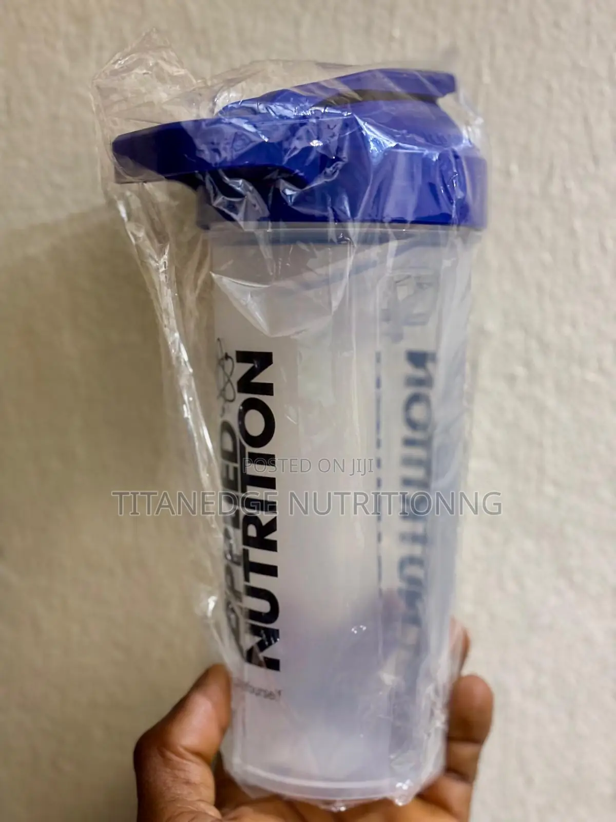 Applied Nutrition Sports Supplements/Protein Shaker Bottle (700ml)