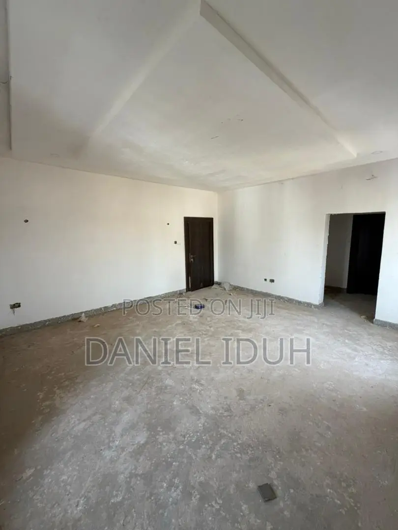 6bdrm Duplex in Area 11 for rent
