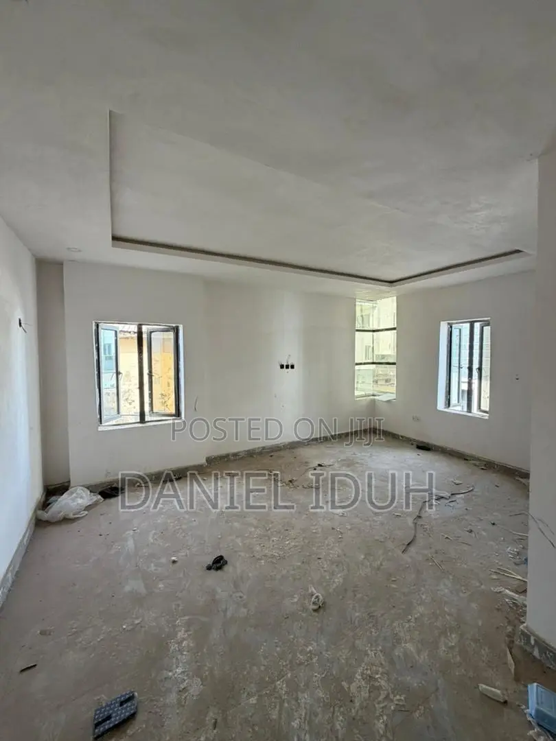 6bdrm Duplex in Area 11 for rent