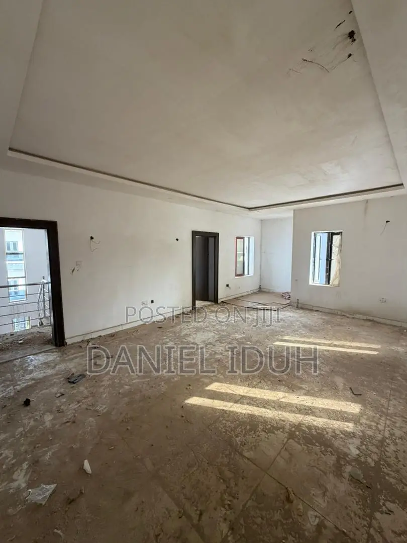6bdrm Duplex in Area 11 for rent