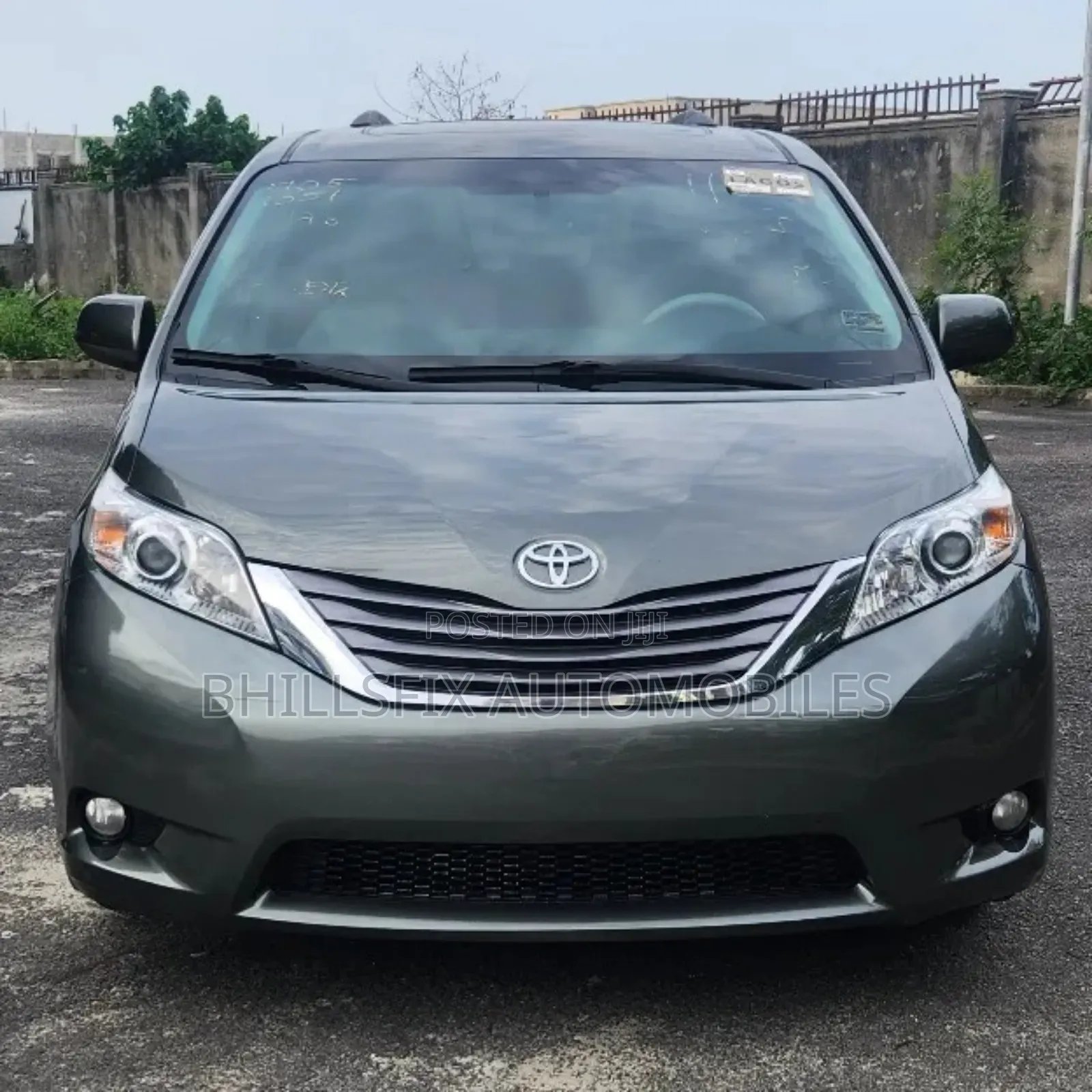 Toyota Sienna XLE 8 Passenger 2012 Green