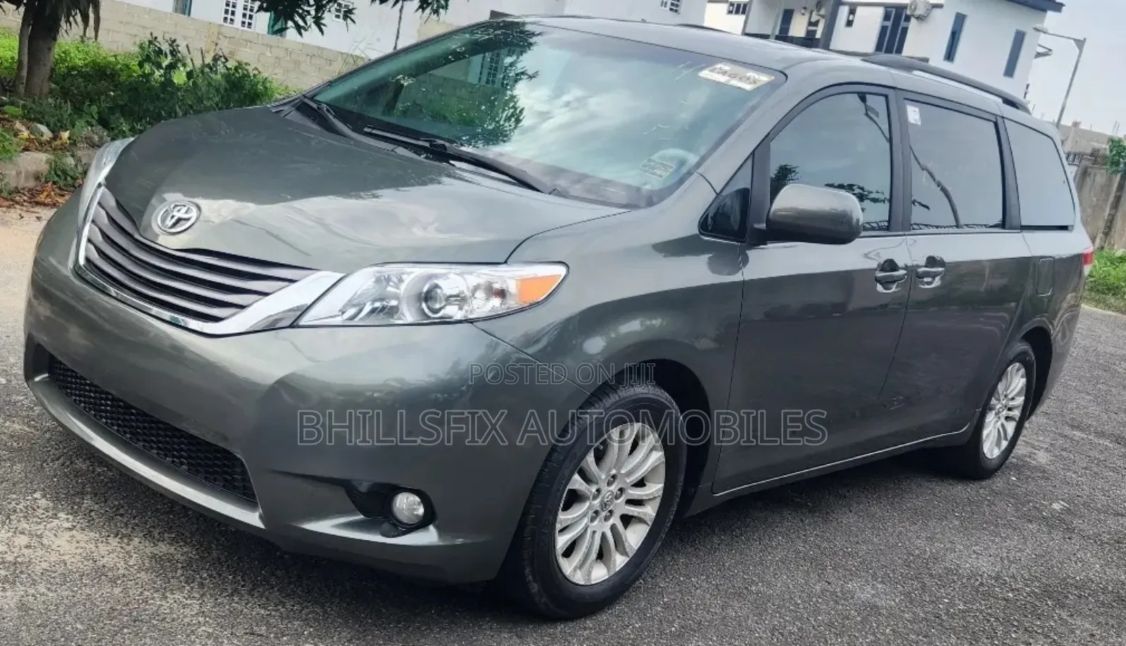 Toyota Sienna XLE 8 Passenger 2012 Green