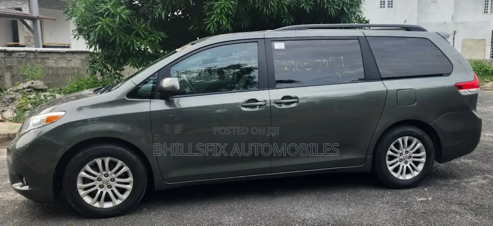Toyota Sienna XLE 8 Passenger 2012 Green