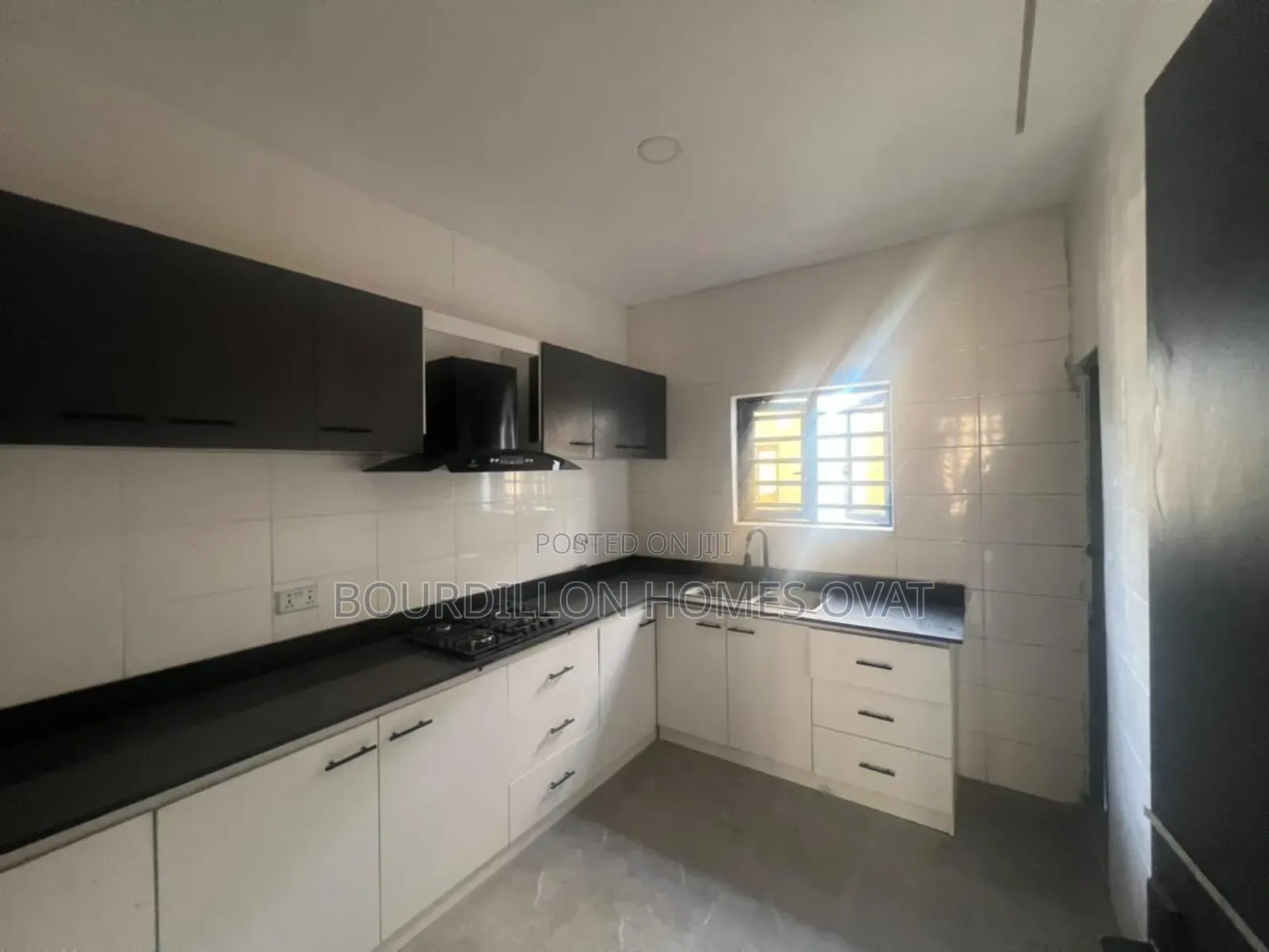 2bdrm Apartment in Ologolo Lekki Lagos for sale