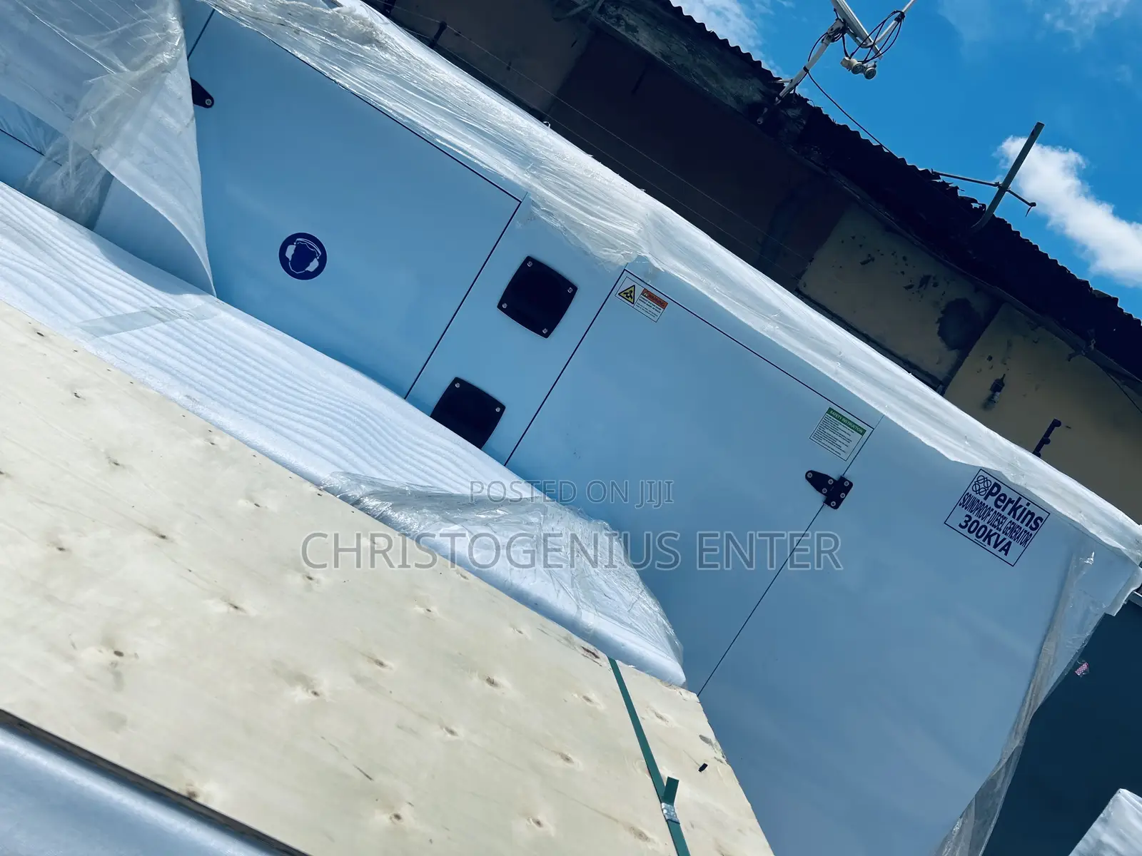 Standard 300kva Perkins Noiseless Generator Set