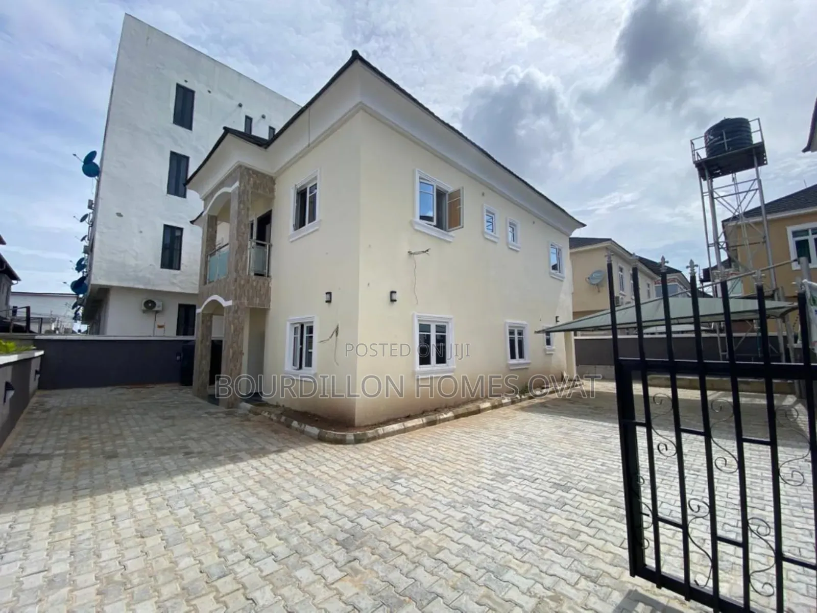 5bdrm Duplex in Chevron Lekki Lagos for sale