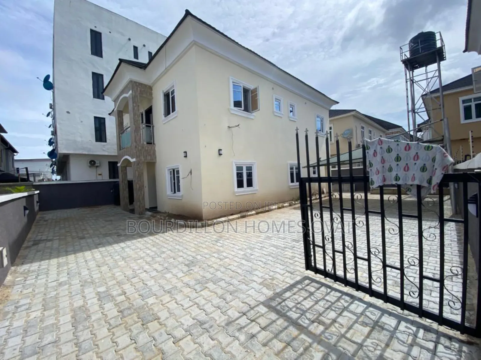 5bdrm Duplex in Chevron Lekki Lagos for sale