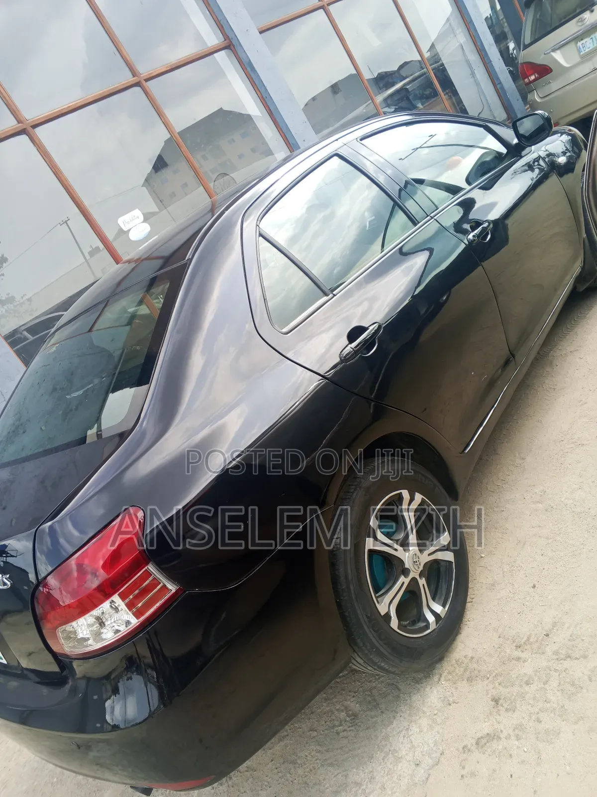 Toyota Yaris 2005 Black