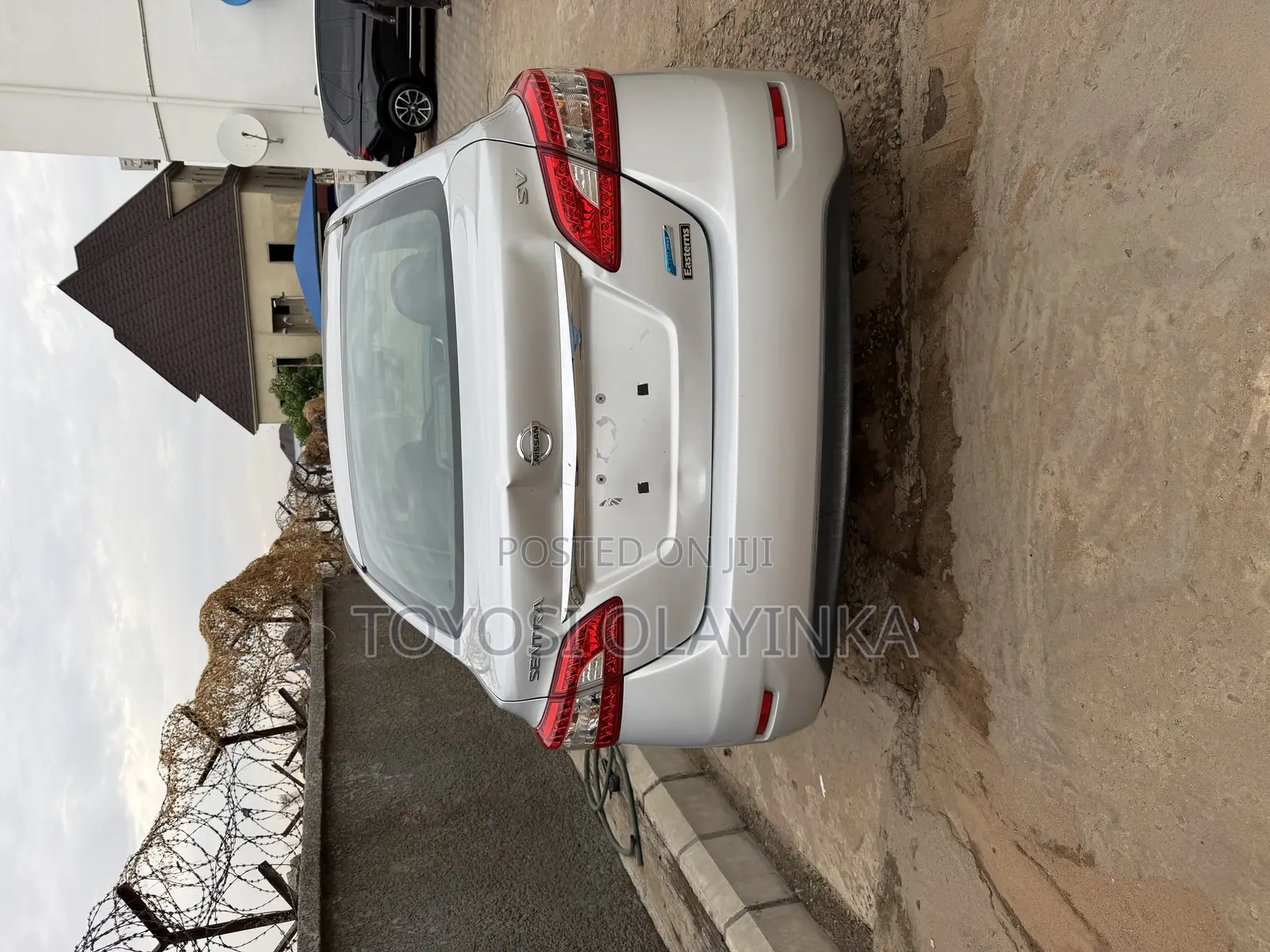 Nissan Sentra SV 4dr Sedan (1.8L 4cyl CVT) 2014 Silver