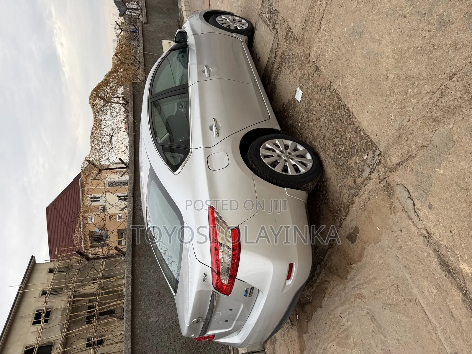 Nissan Sentra SV 4dr Sedan (1.8L 4cyl CVT) 2014 Silver