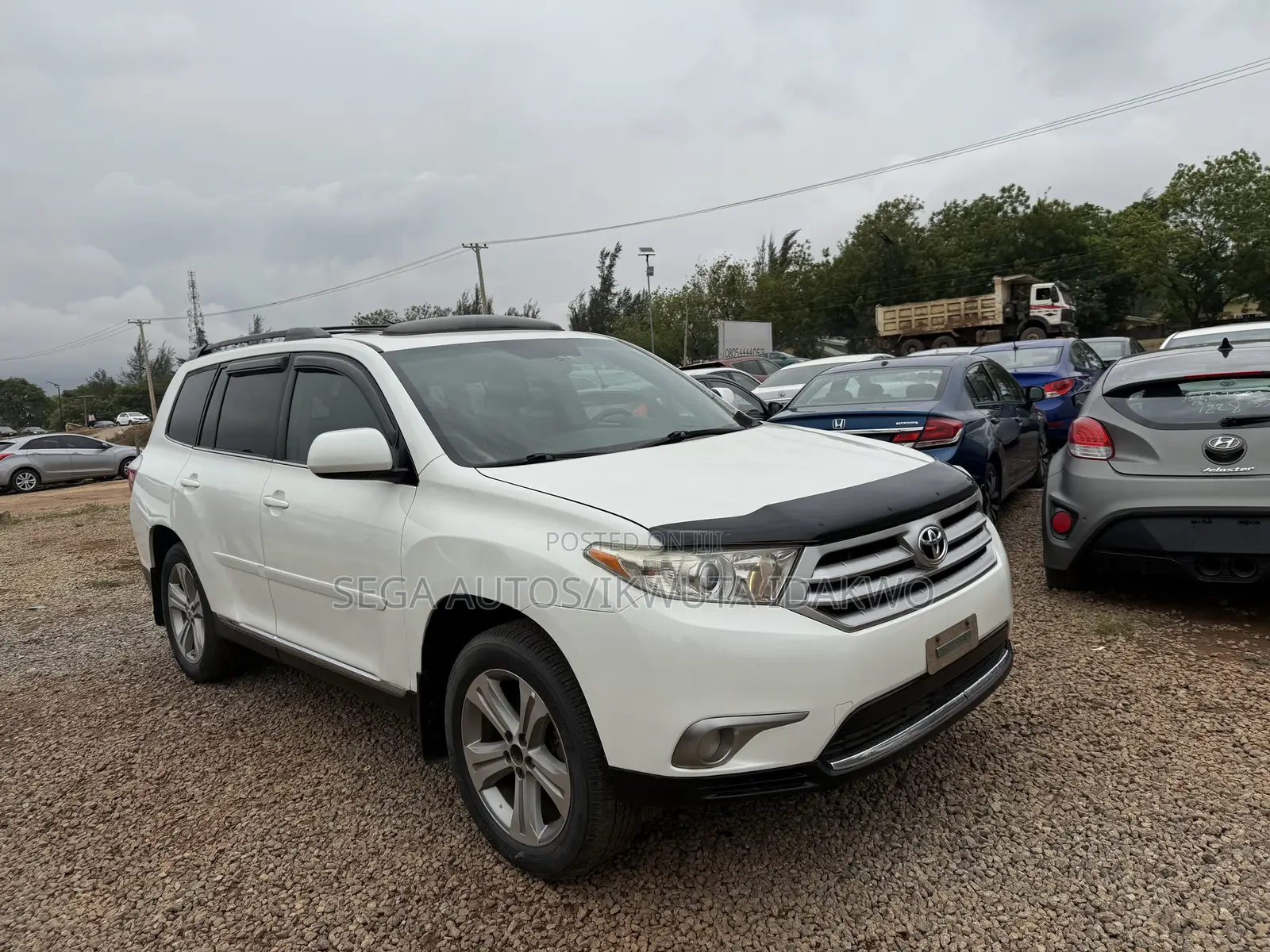 Toyota Highlander Plus 3.5L 4WD 2013 White