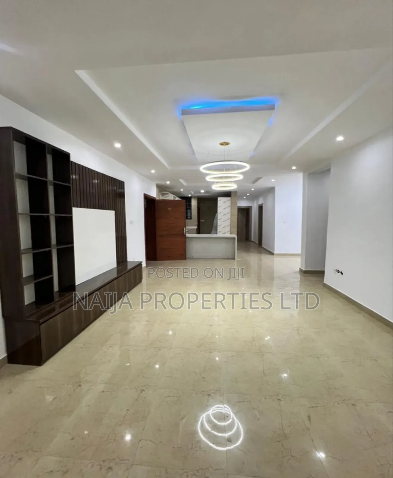 3bdrm Apartment in Ligali Ayorinde for rent
