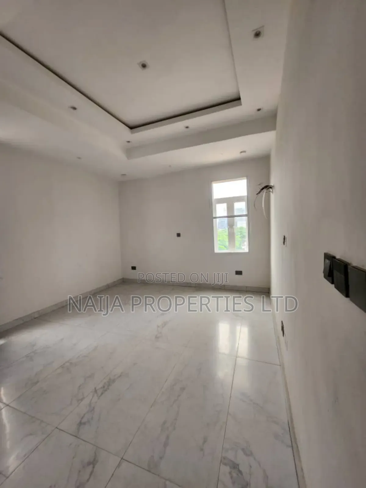 3bdrm Apartment in Ligali Ayorinde for rent