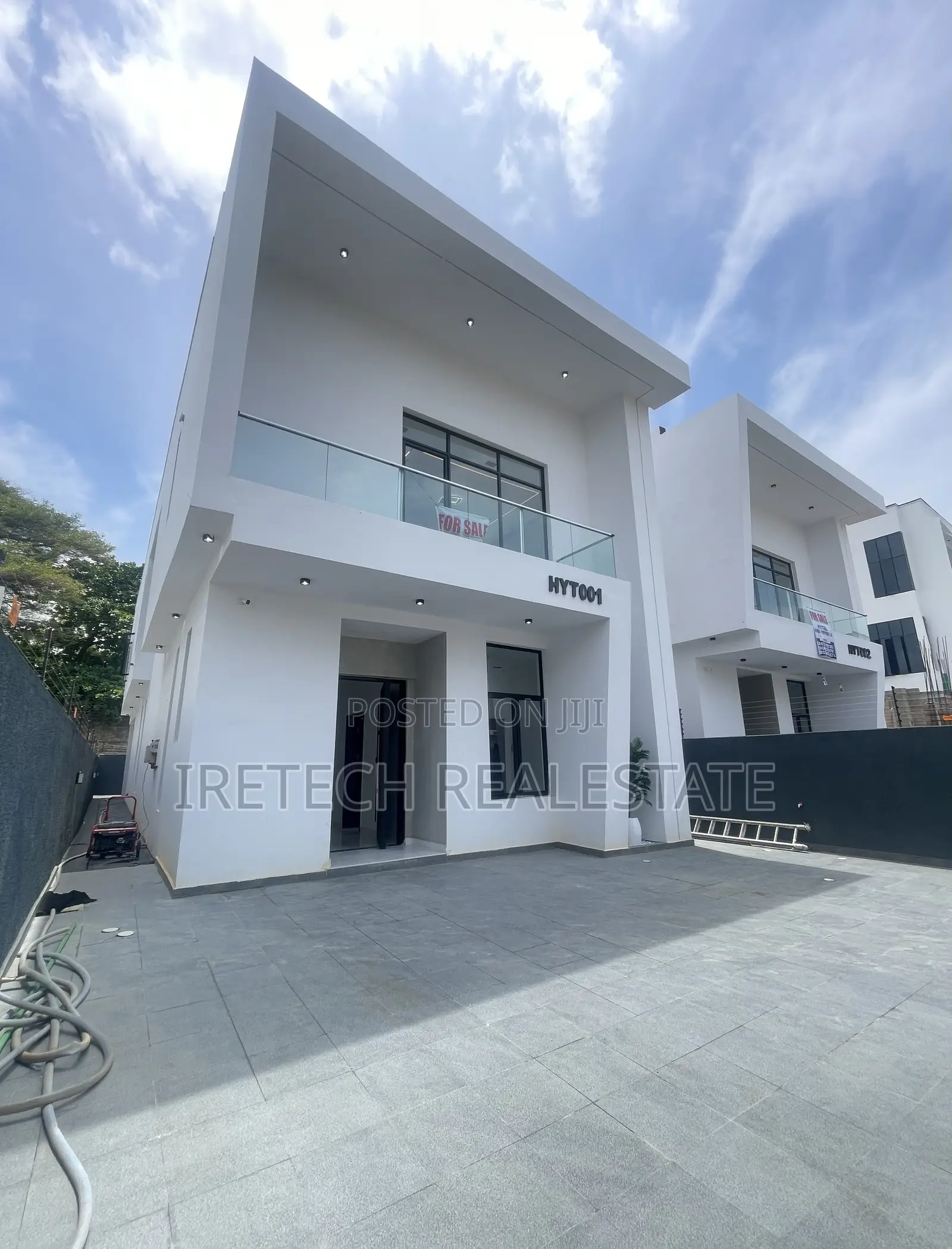 5bdrm Duplex in Chevron Call To for sale