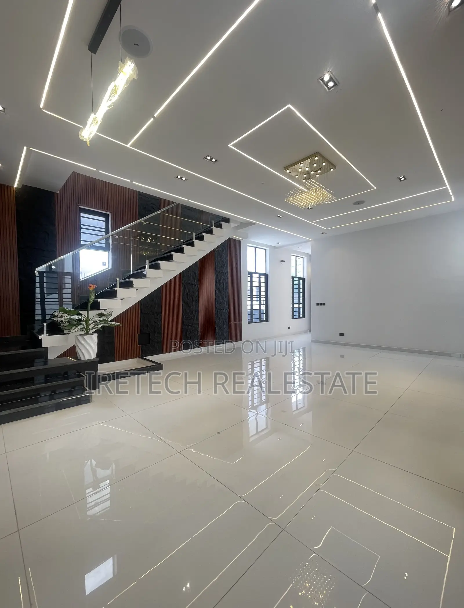 5bdrm Duplex in Chevron Call To for sale