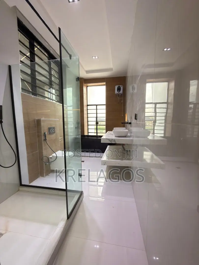 4bdrm Duplex in Ikota for sale