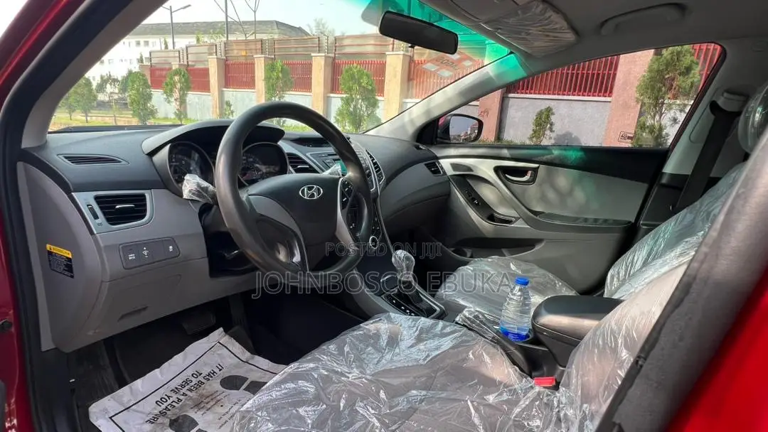 Hyundai Elantra 2015 Red
