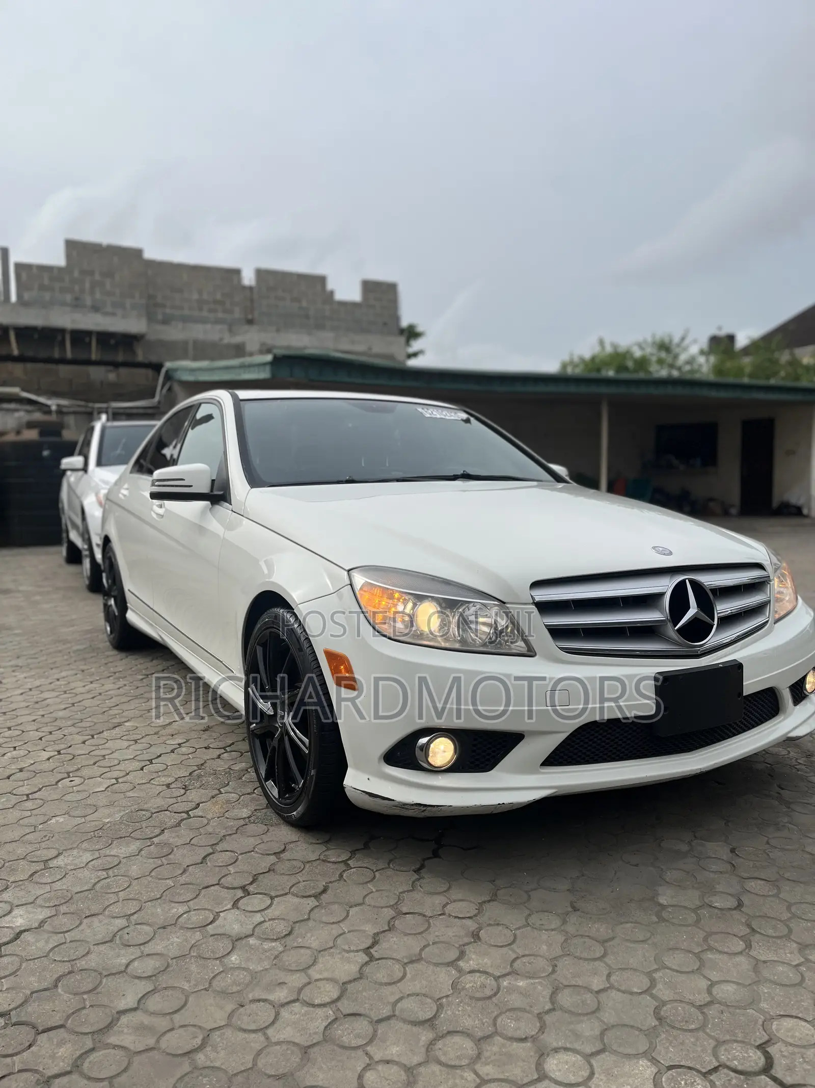 Mercedes-Benz C350 C350 BlueEFFICIENCY 4MATIC AWD 2010 White