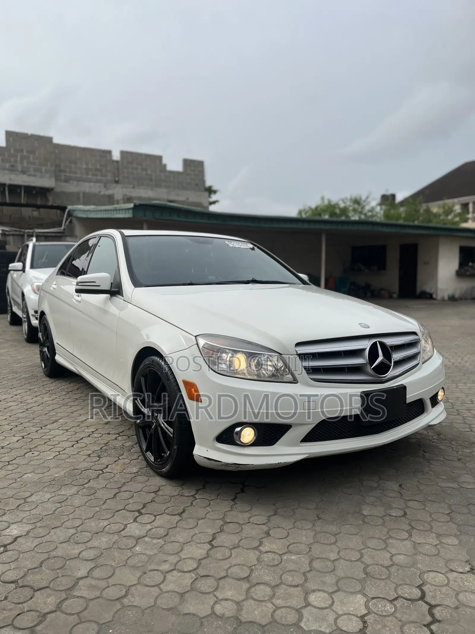 Mercedes-Benz C350 C350 BlueEFFICIENCY 4MATIC AWD 2010 White